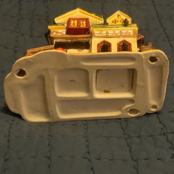 Ceramic Lighted Cottage Fall Christmas Village Decor Lemax Royal - Picture 9 of 9